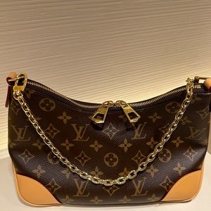 Louis Vuitton bolougne monogram